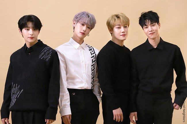 골든차일드 단체사진 