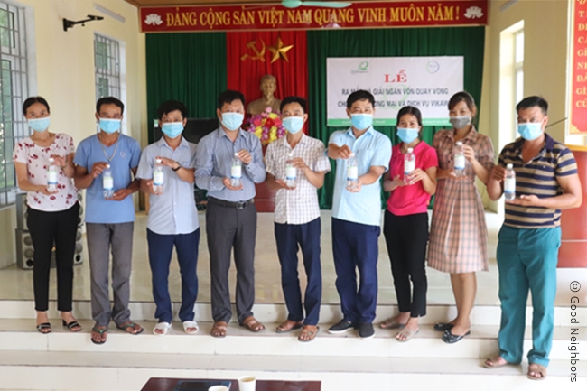 베트남 타임화성 빈록현 지역 정수장 직원들의 모습