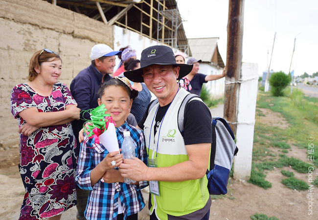 여러분이 보내주신 후원금은 소봄이네 가정을 위해 다음과 같이 사용됩니다. 생계비-생활지원비, 식료품 구입비, 체납공과금 지원, 육아지원비-이유식 및 육아용품지원, 어린이집 특별활동비 지원, 양육 기술 안내, 주거환경개선비-주거이전비,아동과 조부모 방 조성