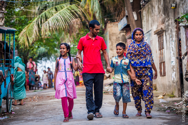 여러분이 보내주신 후원금은 소봄이네 가정을 위해 다음과 같이 사용됩니다. 생계비-생활지원비, 식료품 구입비, 체납공과금 지원, 육아지원비-이유식 및 육아용품지원, 어린이집 특별활동비 지원, 양육 기술 안내, 주거환경개선비-주거이전비,아동과 조부모 방 조성