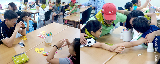 경북동부지부 국내사업장 방문에서 가족에게 사랑을 표현하는 미션중인 회원님 이미지