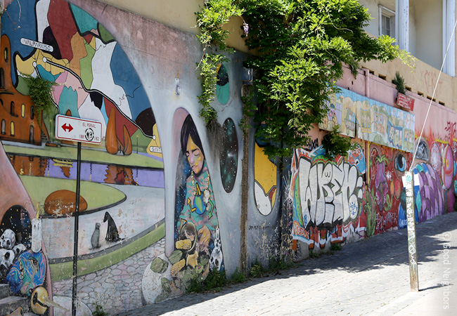 길거리 벽화 이미지