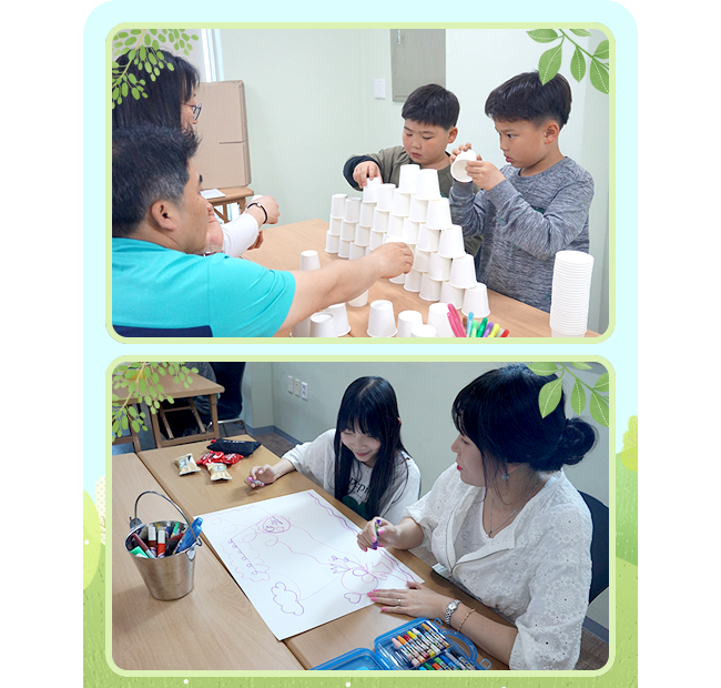 경북동부지부 국내사업장 방문에 참여한 회원님들이 친목활동하는 이미지