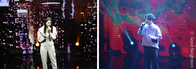 가수 조문근과 수빈이 희망의 보이스에서 노래하는 모습