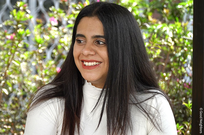 밝게 웃는 헤레나의 모습