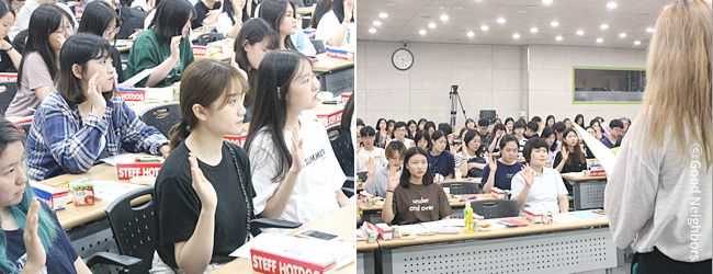 I'm your PEN 연례아동서신 번역자원봉사자 오리엔테이션에서 번역 실습중인 봉사자 이미지