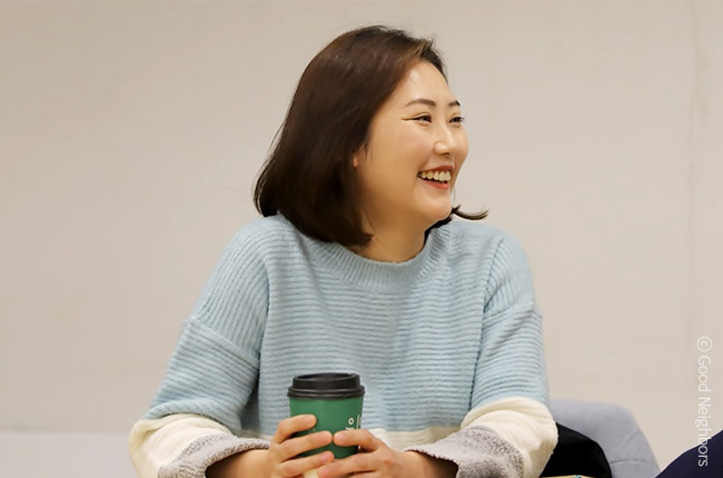 여러분이 보내주신 후원금은 소봄이네 가정을 위해 다음과 같이 사용됩니다. 생계비-생활지원비, 식료품 구입비, 체납공과금 지원, 육아지원비-이유식 및 육아용품지원, 어린이집 특별활동비 지원, 양육 기술 안내, 주거환경개선비-주거이전비,아동과 조부모 방 조성